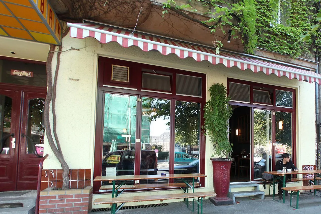 Die Fabrik - baxpax Hotel Berlin Hostel